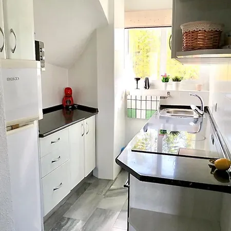 Bright Spacious 3 Bed بيت للعطل *